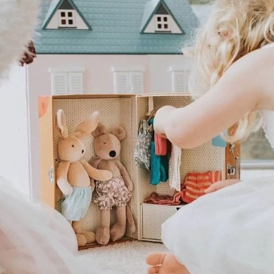 Online La Petite Armoire La Grande Famille Speelkoffer Poppenhuizen